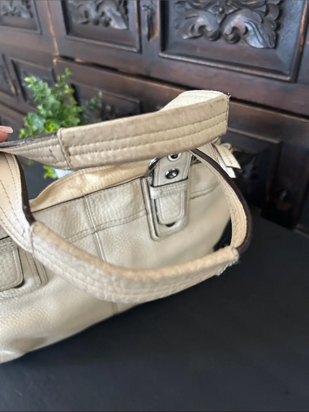 Coach F 13732 Cream Leather Shoulder Bag with Pink Charm
